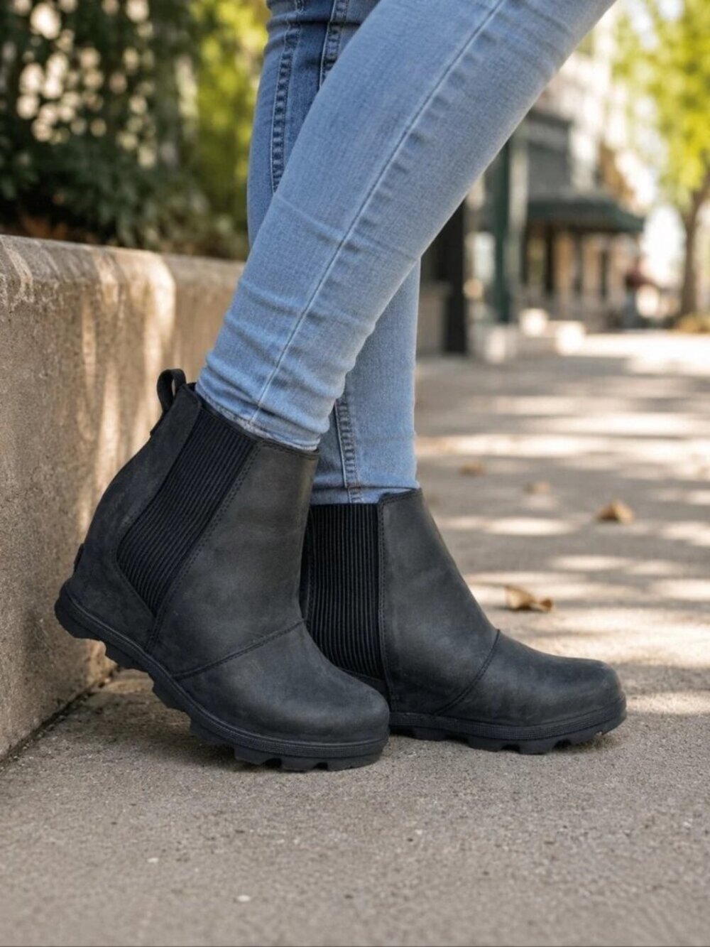 Sorel Joan Of Arctic Wedge II Chelsea Boots 9